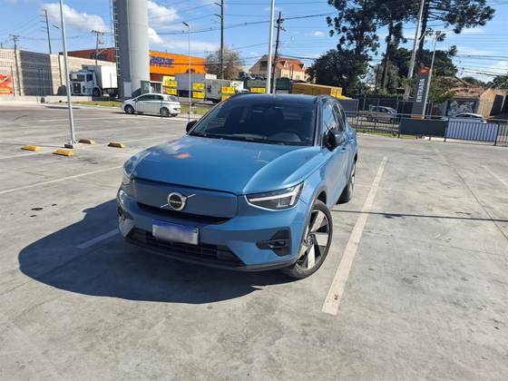 VOLVO XC40 P8 RECHARGE TWIN ELECTRIC ULTIMATE AWD VOLVO XC40 P8 RECHARGE TWIN ELECTRIC ULTIMATE AWD